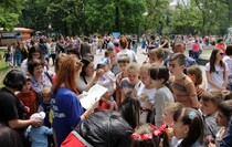 Развлекательная программа "Детское нашествие", посвященная Международному дню защиты детей, Луганск, 1 июня 2017 года