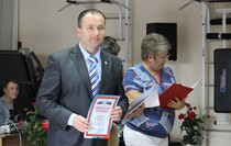 Торжественное собрание на швейной фабрике "Престиж", Луганск, 9 июня 2016 года
