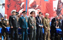 Парад Победы в Луганске, 9 мая 2016 года