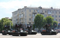 Парад Победы в Луганске, 9 мая 2016 года