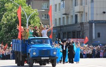 Парад Победы в Луганске, 9 мая 2016 года
