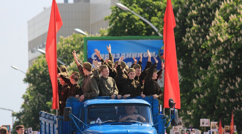 Парад Победы в Луганске, 9 мая 2016 года