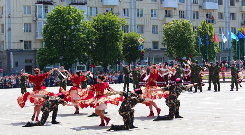 Парад Победы в Луганске, 9 мая 2016 года