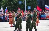 Парад Победы в Луганске, 9 мая 2016 года