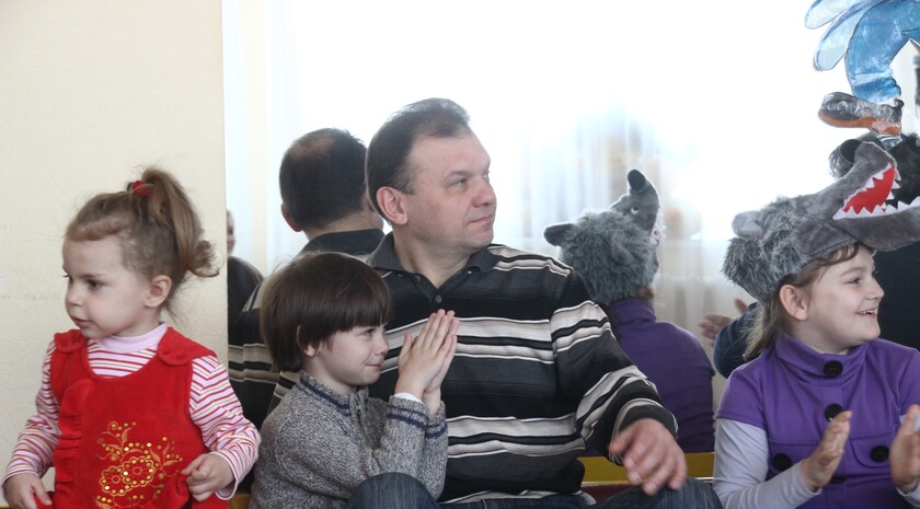 Праздник "К нам приехал Айболит" для подопечных Центра социальной реабилитации детей-инвалидов "Возрождение", Луганск, 7 апреля 2016 года