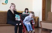 Праздник "К нам приехал Айболит" для подопечных Центра социальной реабилитации детей-инвалидов "Возрождение", Луганск, 7 апреля 2016 года