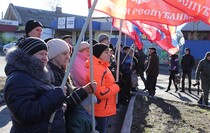 Торжественное открытие стелы на въезде в Дебальцево, 18 февраля 2016 года