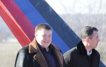 Торжественное открытие стелы на въезде в Дебальцево, 18 февраля 2016 года