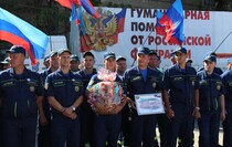 "Юбилейный" конвой МЧС России прибыл в Луганск в годовщину доставки первой гумпомощи, 20 августа 2015 года