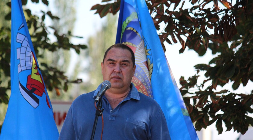 "Юбилейный" конвой МЧС России прибыл в Луганск в годовщину доставки первой гумпомощи, 20 августа 2015 года