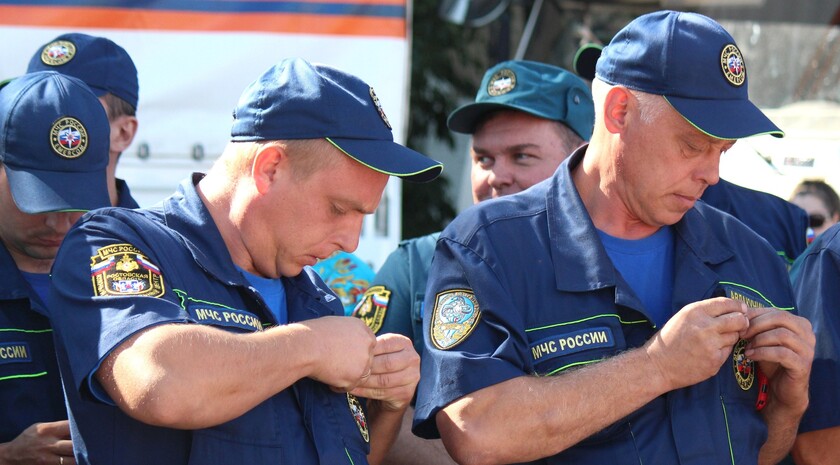 "Юбилейный" конвой МЧС России прибыл в Луганск в годовщину доставки первой гумпомощи, 20 августа 2015 года