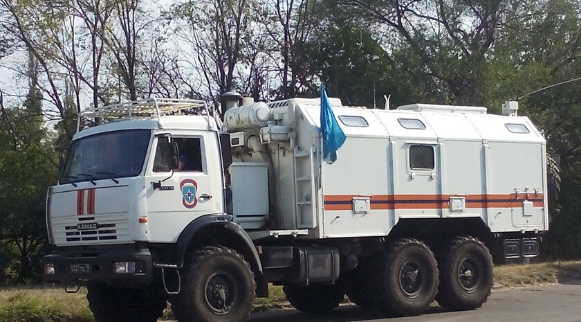 Прибытие колонны автомобилей 35-го гуманитарного  конвоя МЧС РФ, Луганск, 14 августа 2015 года