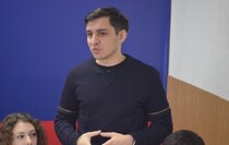GjqnlMsKi_c.jpg