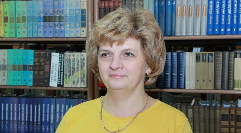 Школьная библиотека гимназии №30, Луганск, 24 октября 2016 года