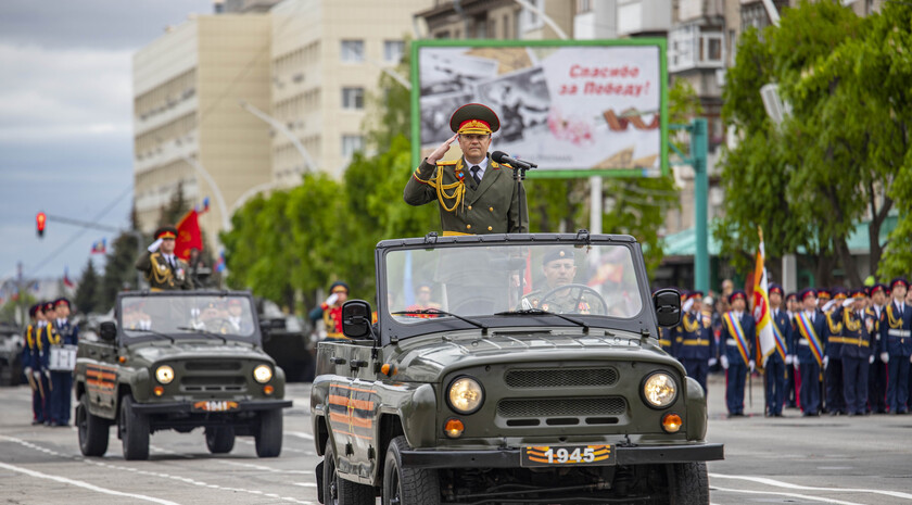 Victory Day Parade marches in central Lugansk to commemorate defeat of Nazism, Lugansk, May 9, 2021