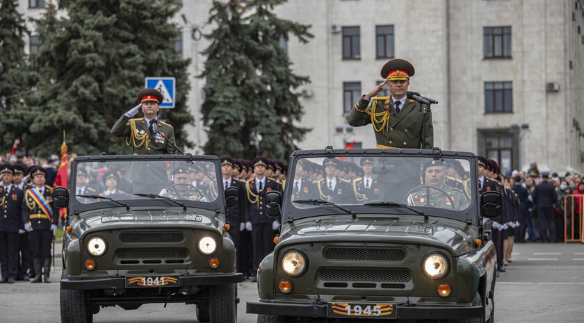 Victory Day Parade marches in central Lugansk to commemorate defeat of Nazism, Lugansk, May 9, 2021