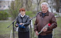 Открытие восстановленного памятного знака "Колокол Чернобыля", Новосветловка Краснодонского района, 26 апреля 2021 года