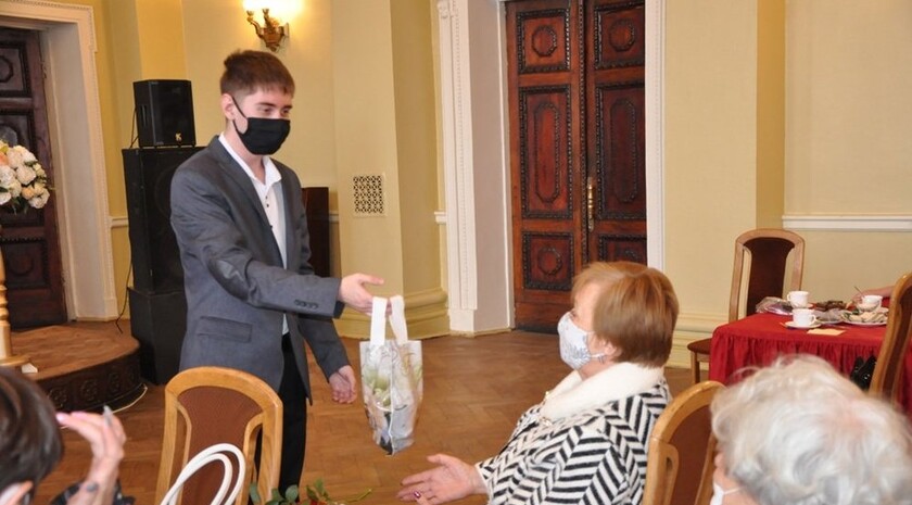Стаханов