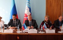 круглый стол3.jpg