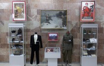 Открытие выставки, посвященной 100-летию Октябрьской революции 1917 года, Луганск, 7 ноября 2017 года