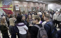 Открытие выставки, посвященной 100-летию Октябрьской революции 1917 года, Луганск, 7 ноября 2017 года
