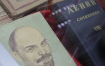 Открытие выставки, посвященной 100-летию Октябрьской революции 1917 года, Луганск, 7 ноября 2017 года