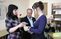 Награждение победителей и призеров литературного конкурса "Молодые голоса", Луганск, 17 мая 2017 года