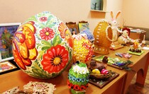Выставка работ, представленных на конкурс "Пасхальная палитра", Луганск, 13 марта 2017 года
