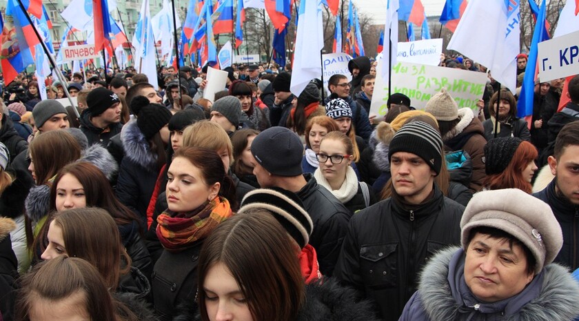 Митинг в поддержку требования глав ЛНР и ДНР к Киеву прекратить блокаду Донбасса, Луганск, 28 февраля 2017