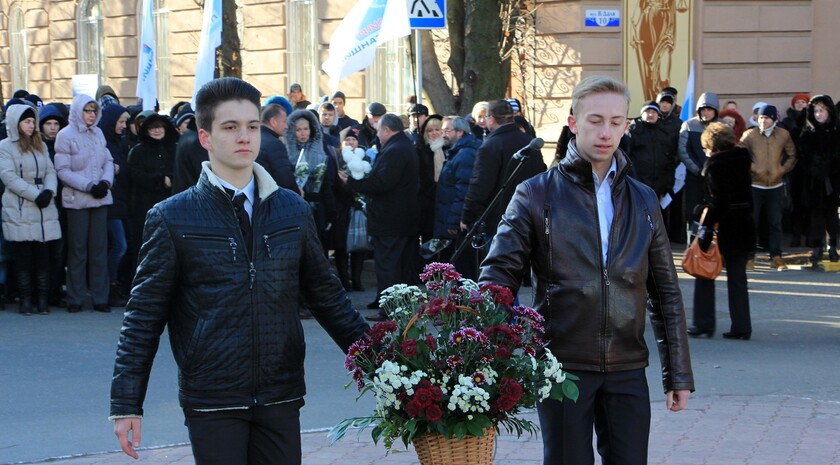 Митинг, посвященный 215-й годовщине со дня рождения Владимира Даля, Луганск, 22 ноября 2016 года