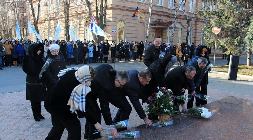 Митинг, посвященный 215-й годовщине со дня рождения Владимира Даля, Луганск, 22 ноября 2016 года