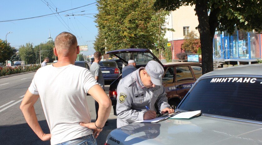 Рейд Минтранса по выявлению нелегальных перевозчиков в сфере такси, Луганск, 13 сентября 2016 года