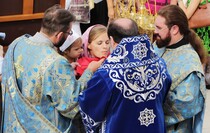 Богослужение и Крестный ход в храме в честь иконы Божией Матери "Умиление", Луганск, 10 августа 2016 года