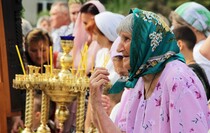 Богослужение и Крестный ход в храме в честь иконы Божией Матери "Умиление", Луганск, 10 августа 2016 года