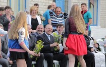 Военно-патриотический лагерь начал работу на базе "Лесных просторов"