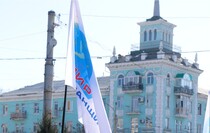 Возложение цветов к памятнику Тарасу Шевченко, Луганск, 9 марта 2016 года