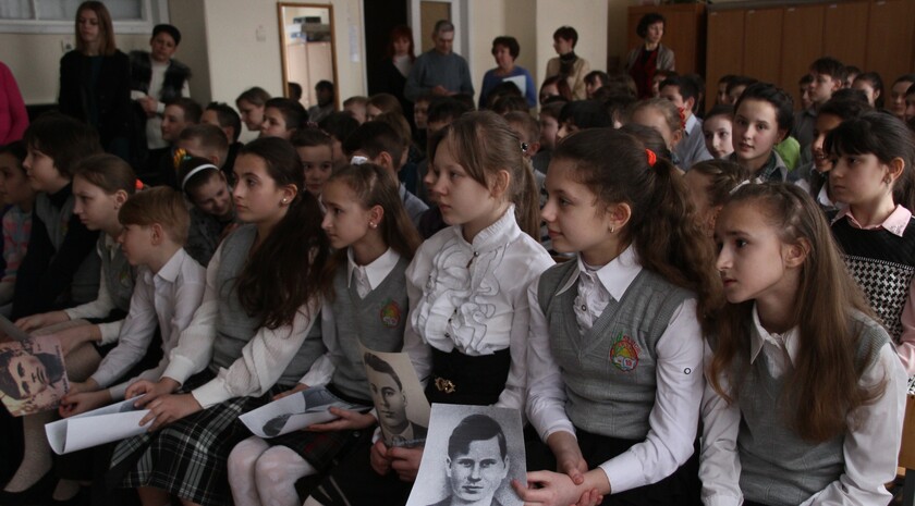Урок мужества в луганской школе №19, Луганск, 19 февраля 2016 года