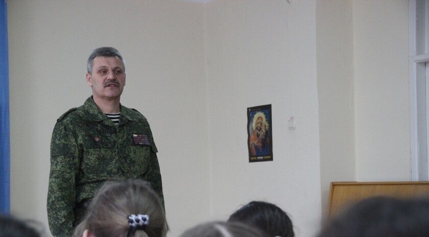 Урок мужества в луганской школе №19, Луганск, 19 февраля 2016 года