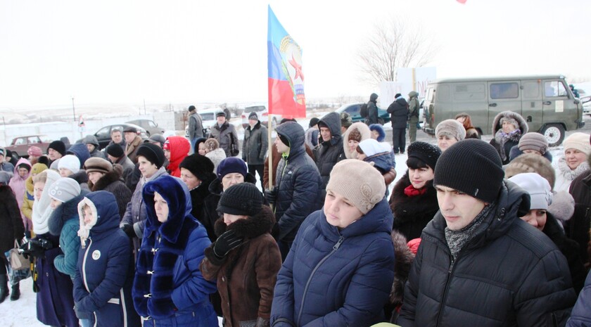 Торжественное открытие памятного знака "Спасибо, Россия!", Изварино, 30 декабря 2015 года
