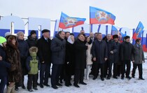 Торжественное открытие памятного знака "Спасибо, Россия!", Изварино, 30 декабря 2015 года
