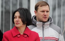 Открытие мемориальной доски в память о российских журналистах Игоре Корнелюке и Антоне Волошине, Металлист, 15 декабря 2015 года