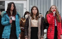 Открытие мемориальной доски в память о российских журналистах Игоре Корнелюке и Антоне Волошине, Металлист, 15 декабря 2015 года