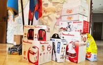 Игорь Плотницкий побывал на утреннике в Луганском детдоме №1 и вручил детям подарки