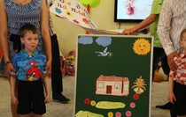 Игорь Плотницкий побывал на утреннике в Луганском детдоме №1 и вручил детям подарки