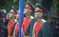 Митинг-реквием памяти погибших в результате авиаудара ВСУ по зданию бывшей ЛОГА, Луганск, 2 июня 2021 года