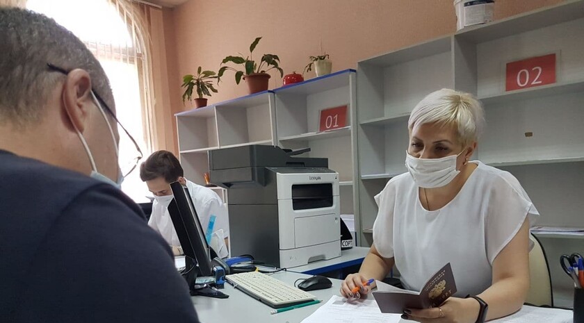 LPR residents receive their SNILS numbers in Russia, Gukovo, July 2, 2021