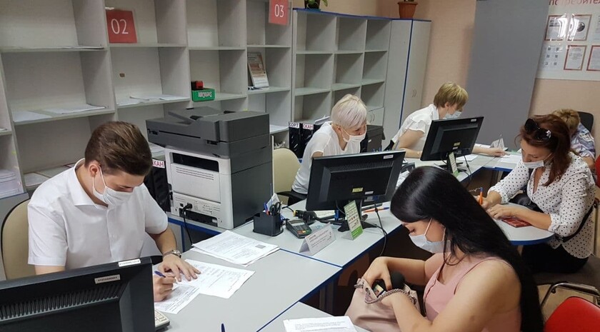 LPR residents receive their SNILS numbers in Russia, Gukovo, July 2, 2021