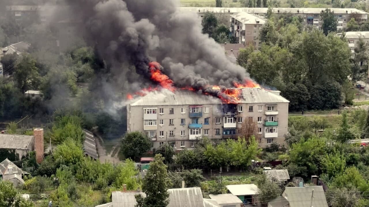 Сотрудники МЧС ликвидировали пожар в квартирном жилом доме Свердловска,  жертв нет - Новости - Луганский Информационный Центр