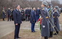 Возложение главами ЛНР и ДНР цветов к мемориальному комплексу "Не забудем, не простим!", Луганск, 2 ноября 2021 года