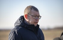 Церемония перезахоронения останков 115 жертв ВСУ в районе поселка Видное, Луганск, 11 ноября 2021 года
